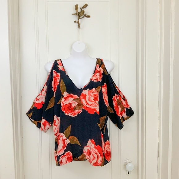 Alcee 100% silk floral cold shoulder top - Picture 1 of 3